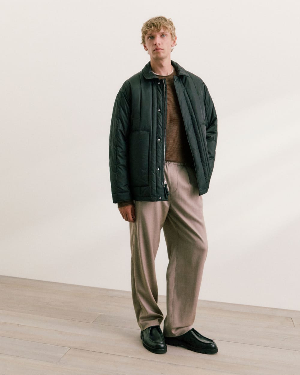 mens-pleated-trouser-tailor-twill-light-taupe | editorial