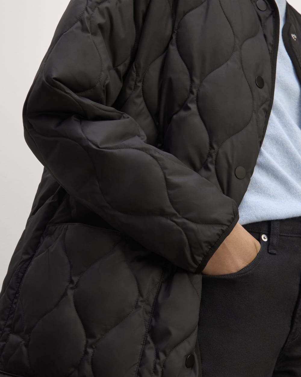 womens-long-quilted-liner-black