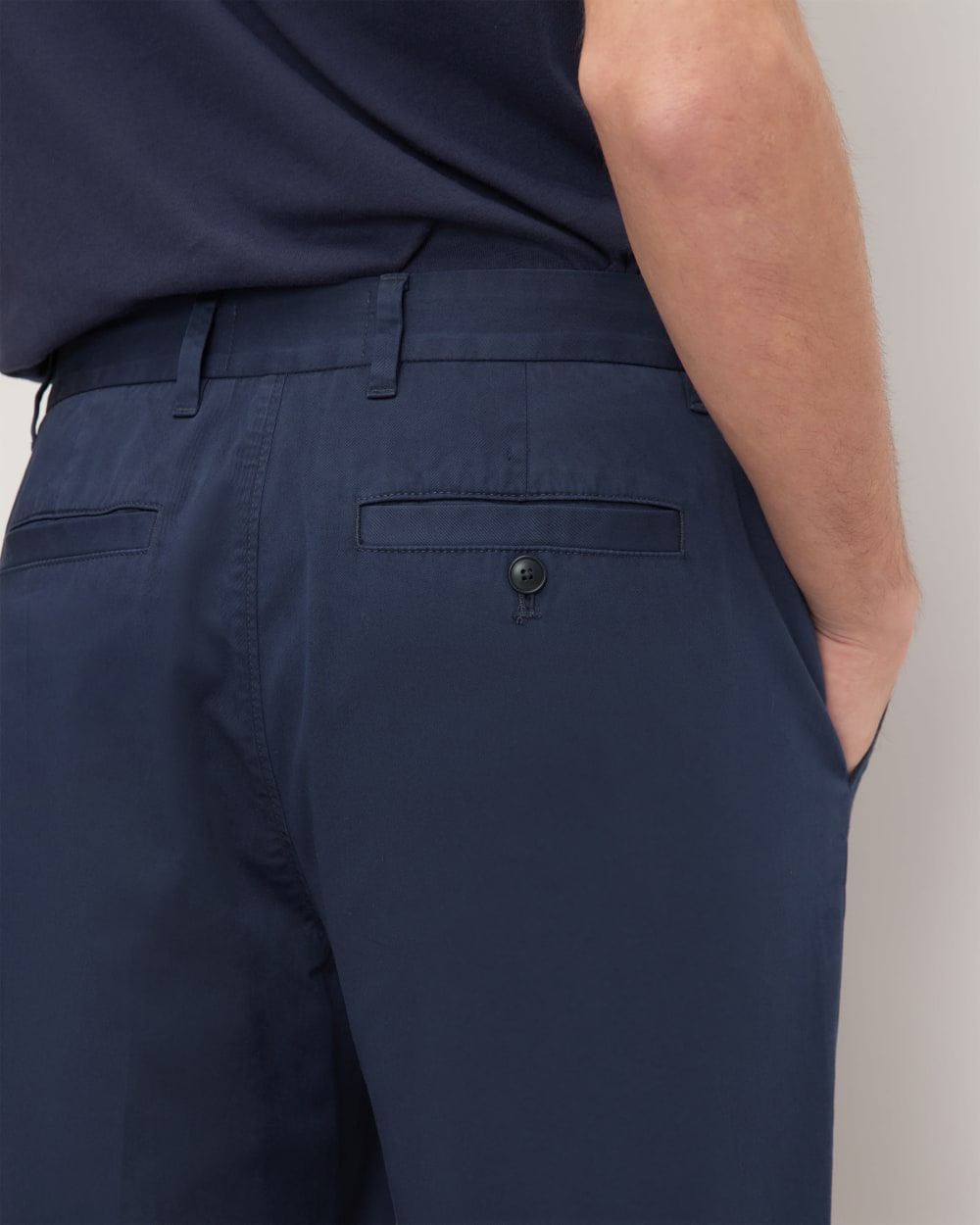mens-organic-cotton-pleated-chino-navy