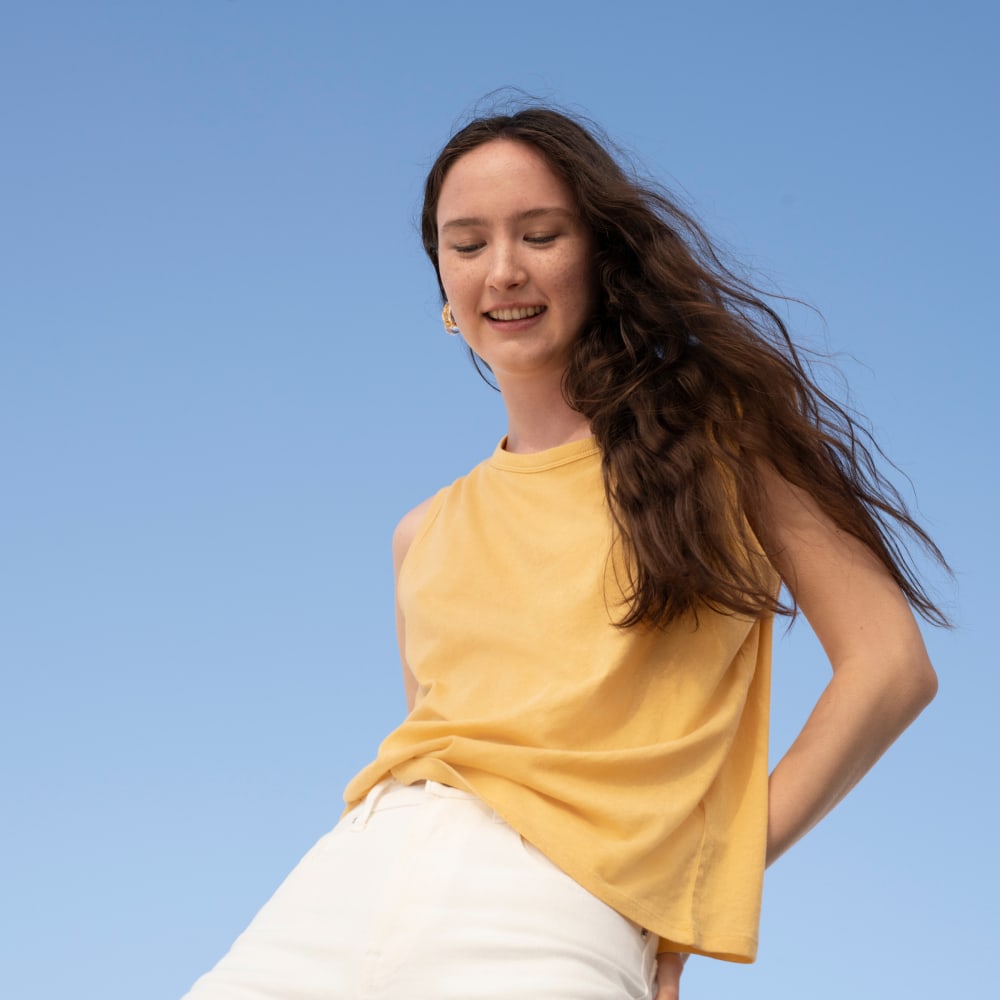 womens-air-muscle-tee-golden-hour