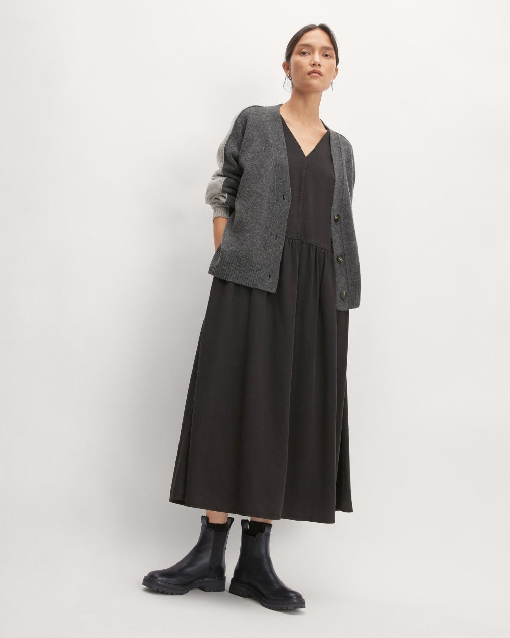 women-lug-chelsea-boot-black