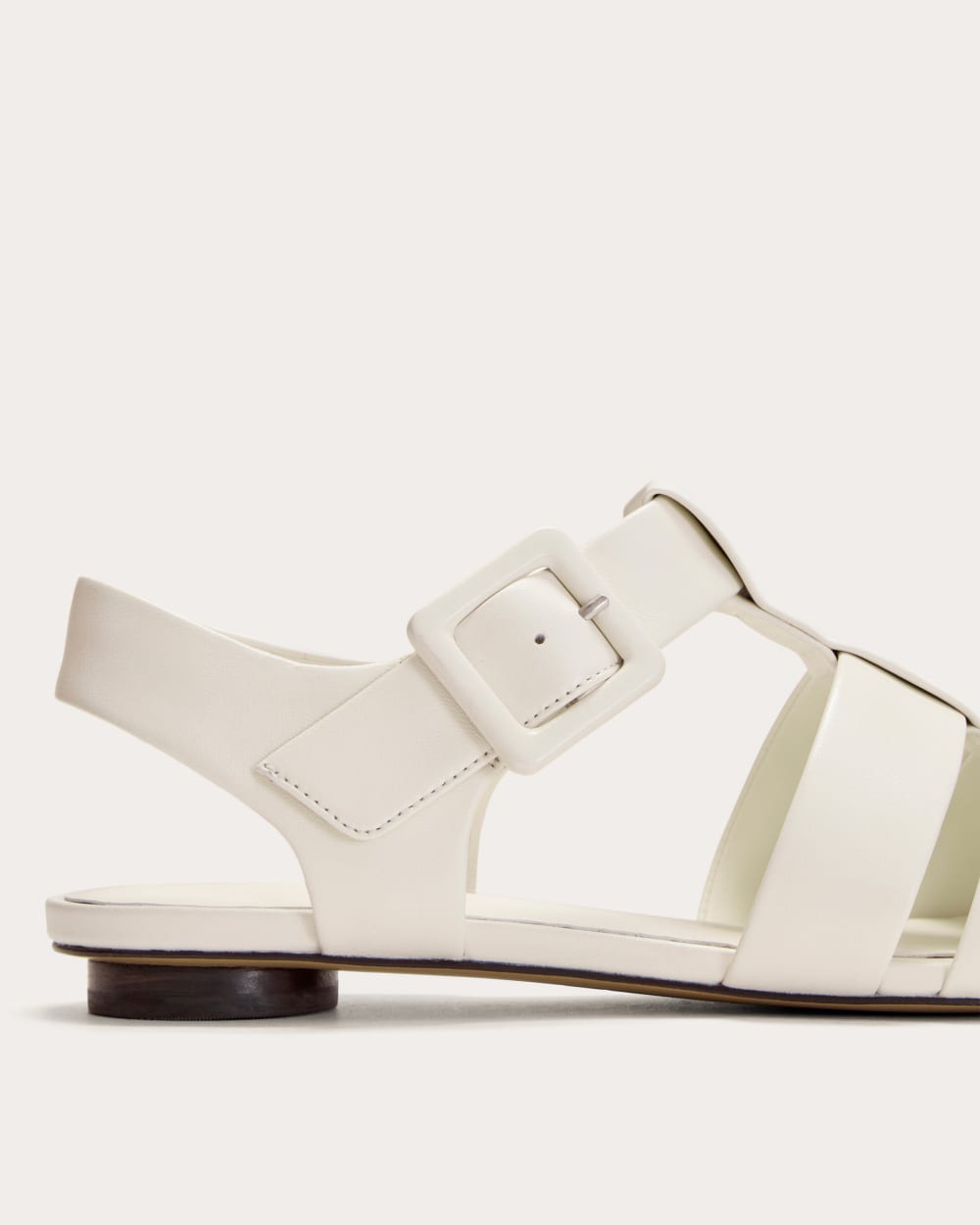 womens-day-fisherman-sandal-canvas