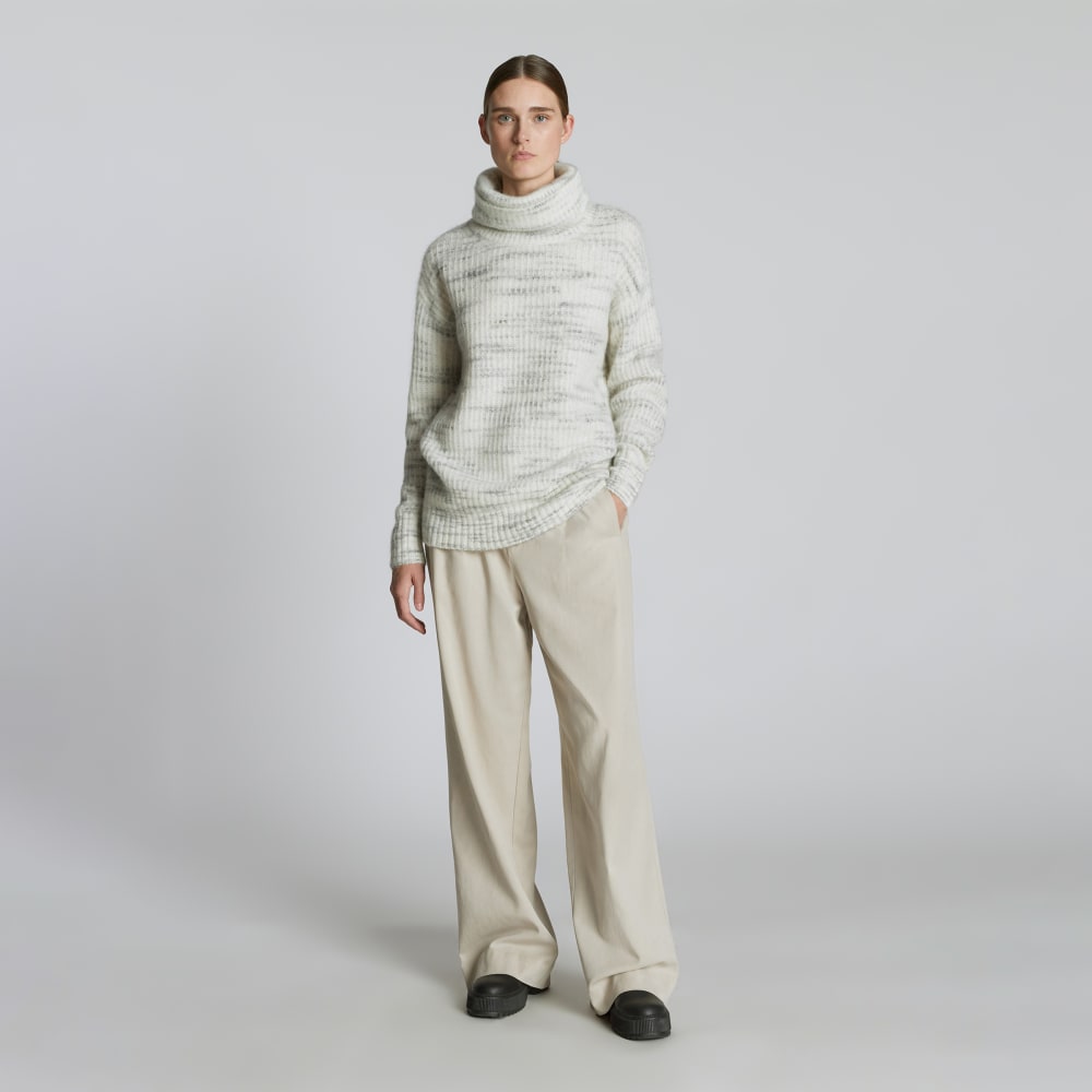 womens-alpaca-oversized-turtleneck-light-grey-heather