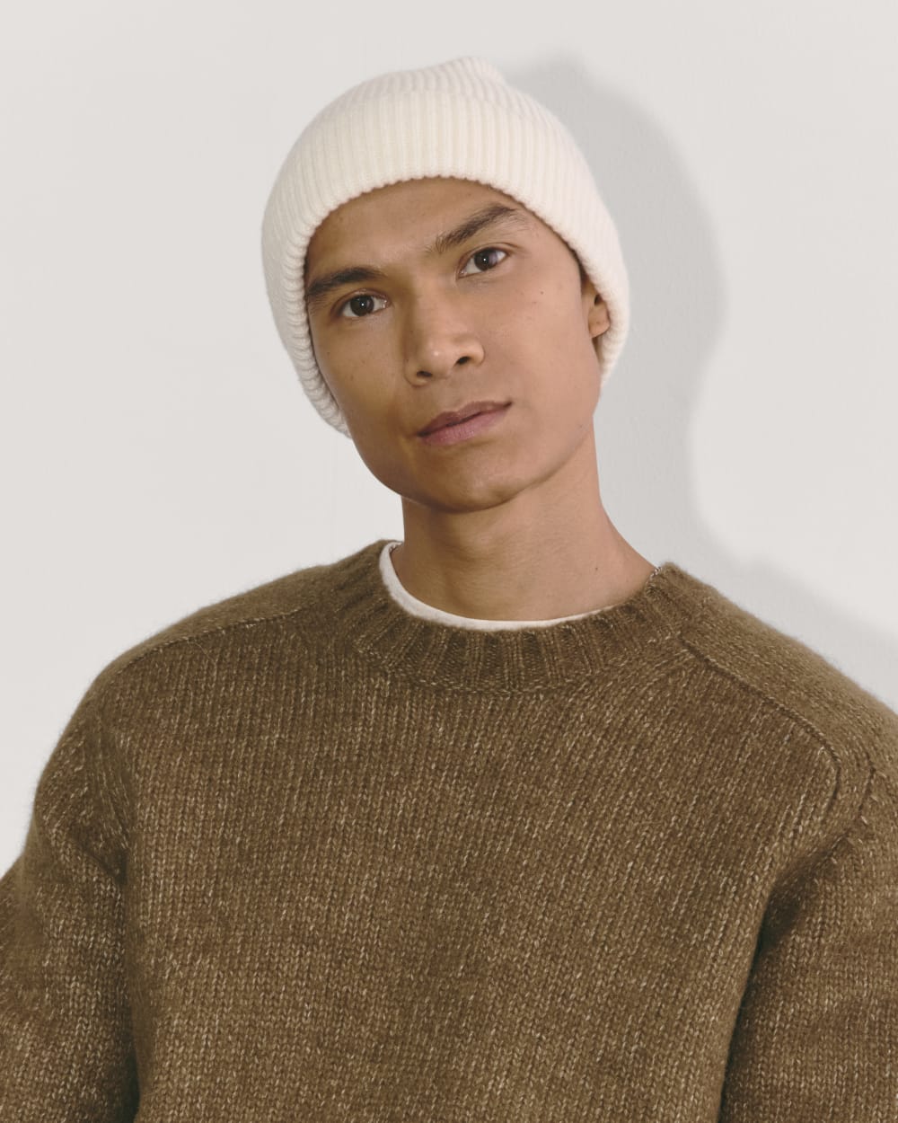 mens-cashmere-rib-beanie-2-bone | primary