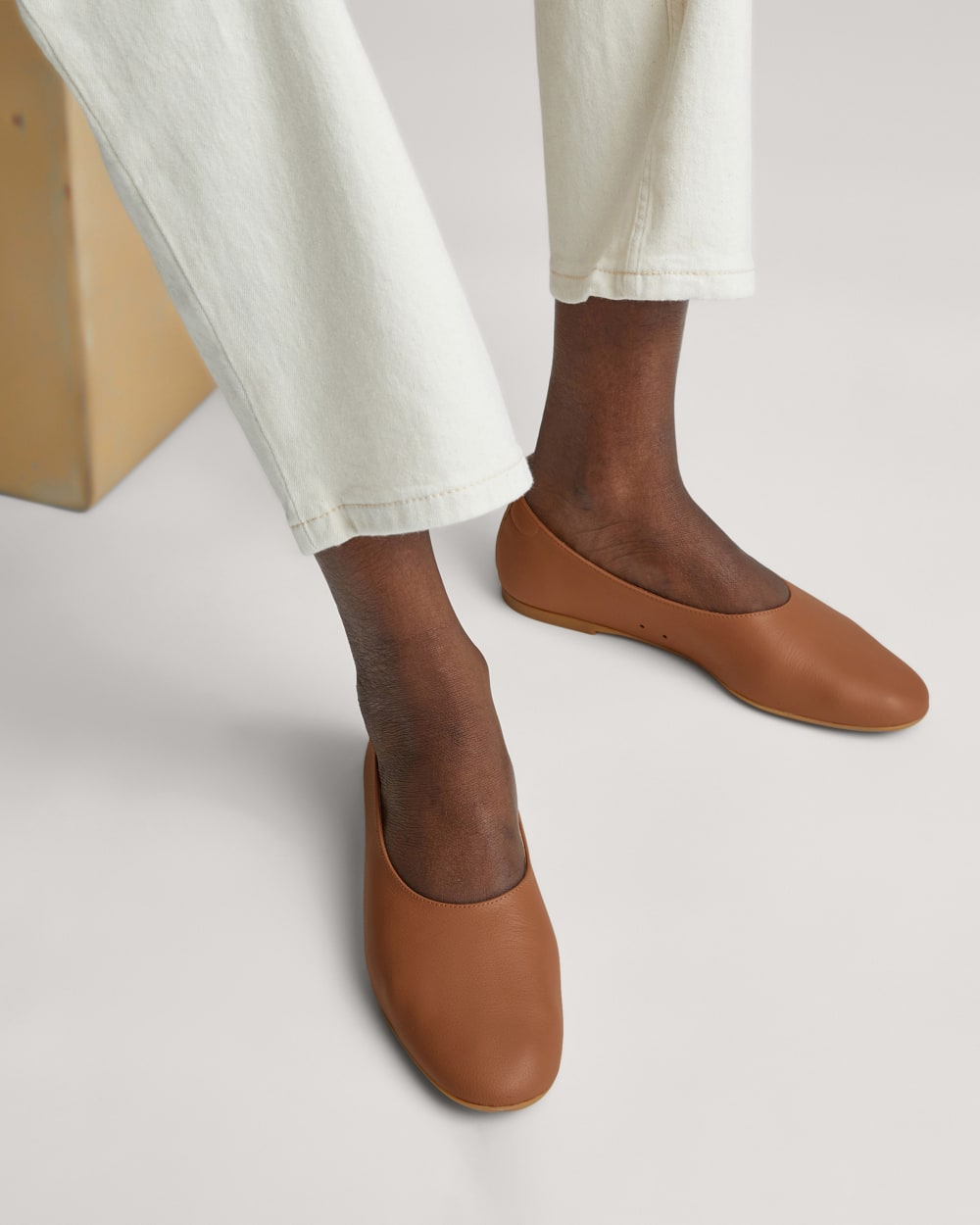 womens-day-glove-toasted-almond | alt