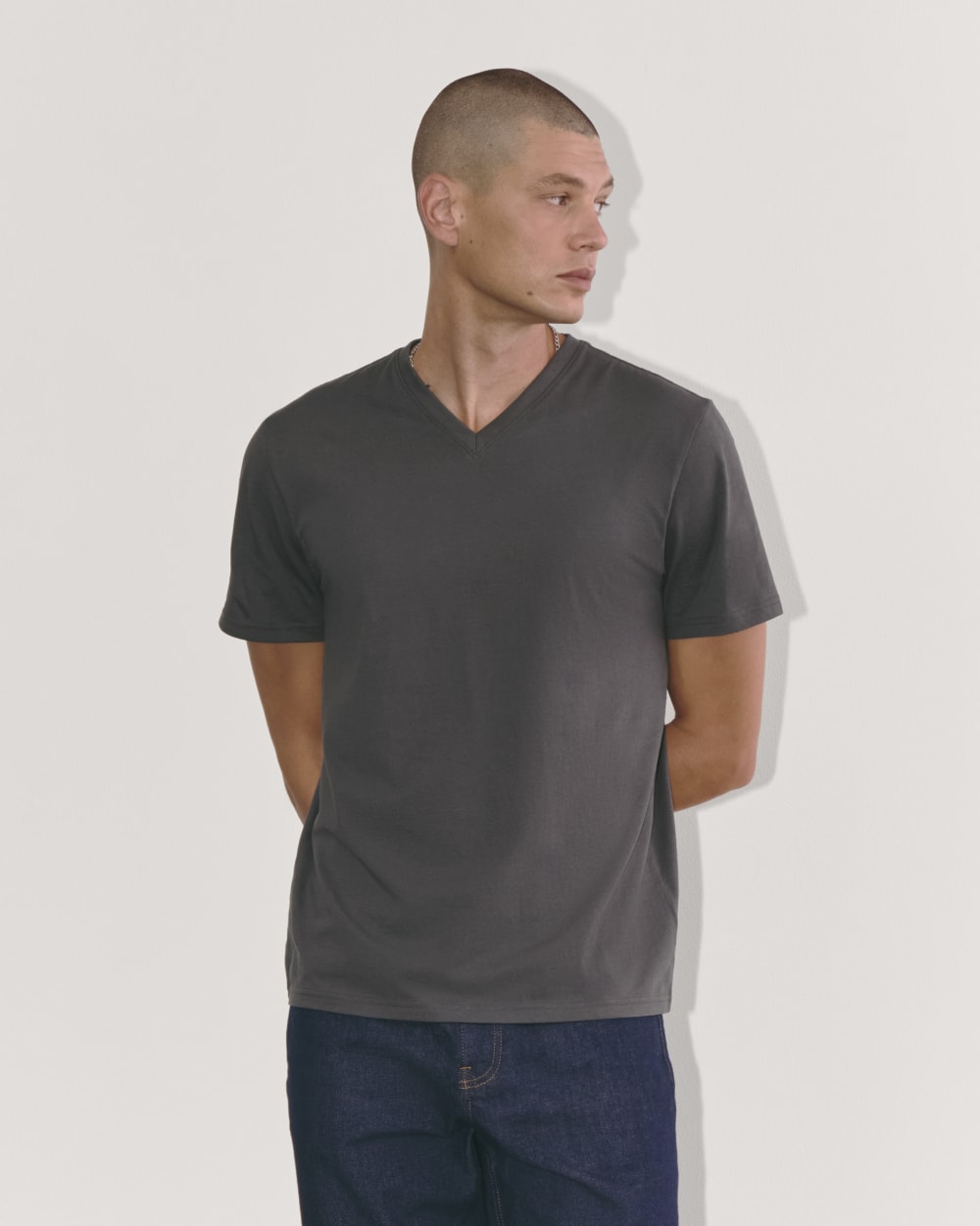 mens-essential-organic-v-tee-uniform-graphite | primary