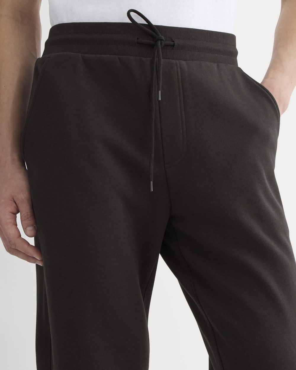 mens-off-duty-jogger-black