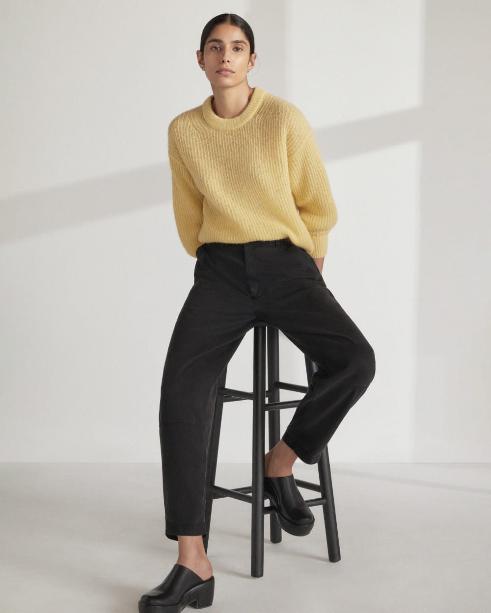 womens-alpaca-crew-raffia