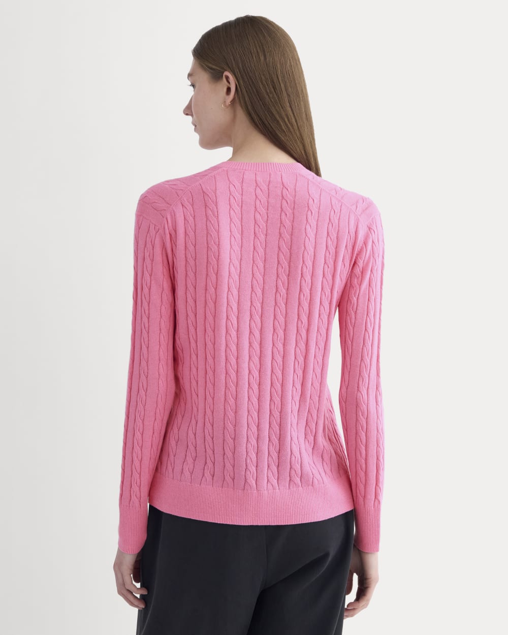 womens-cable-v-neck-in-cotton-cashmere-deep-pink