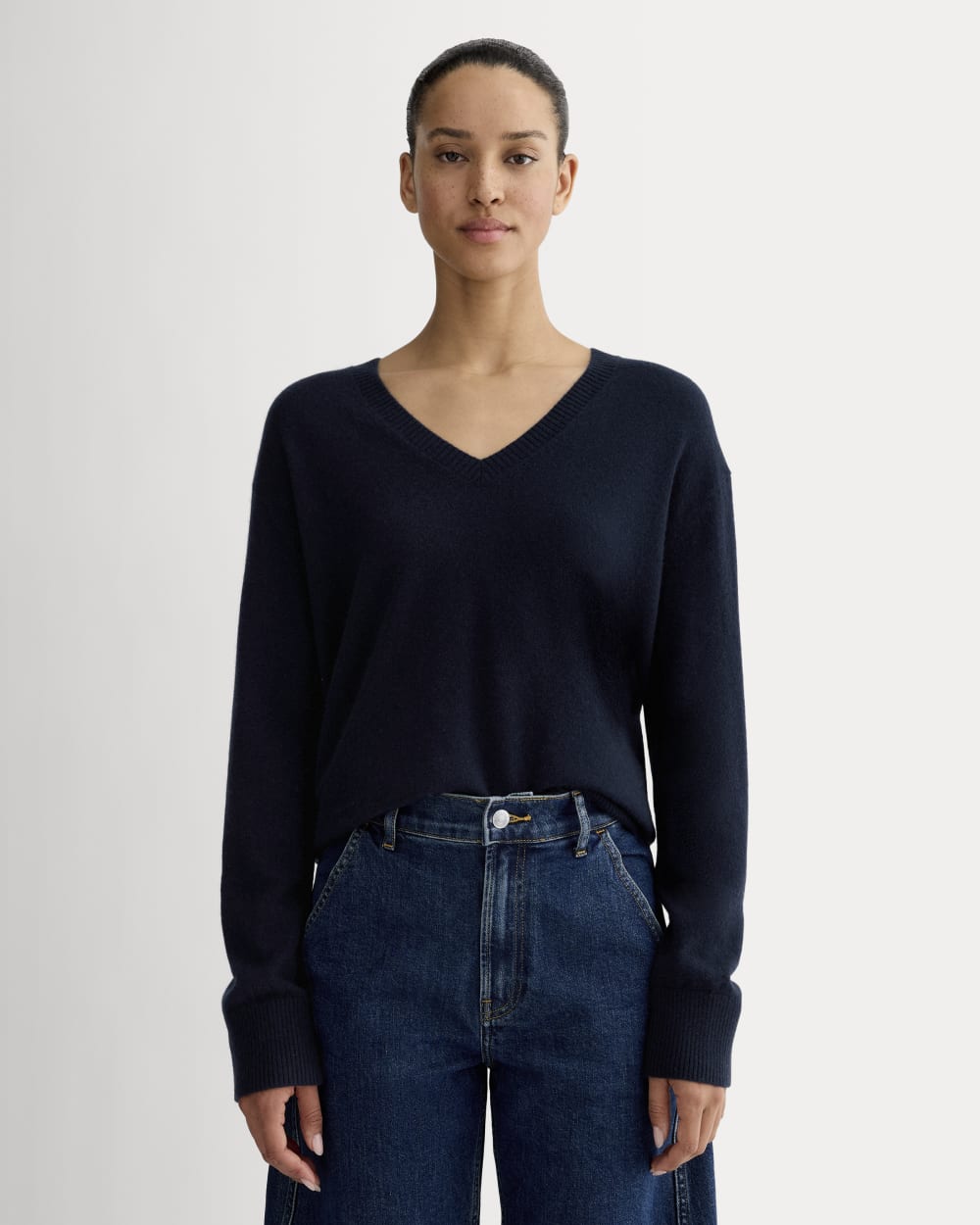 womens-cashmere-relaxed-v-neck-navy | primary