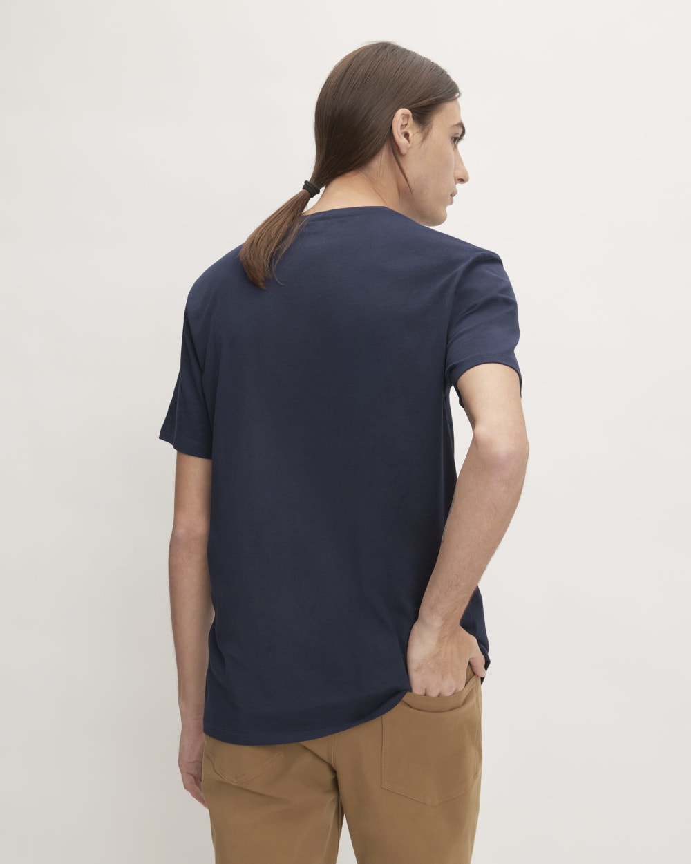 mens-organic-cotton-v-neck-tee-navy