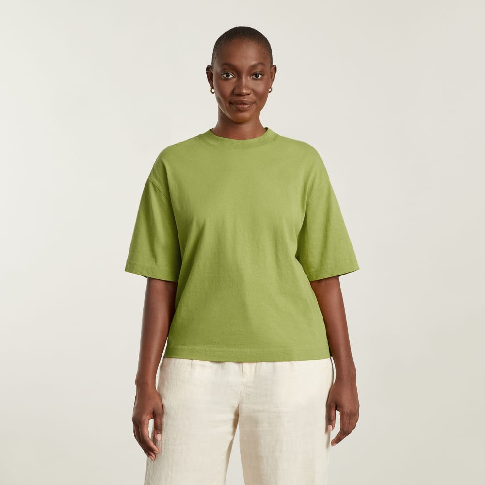 womens-premium-weight-tee-pepper