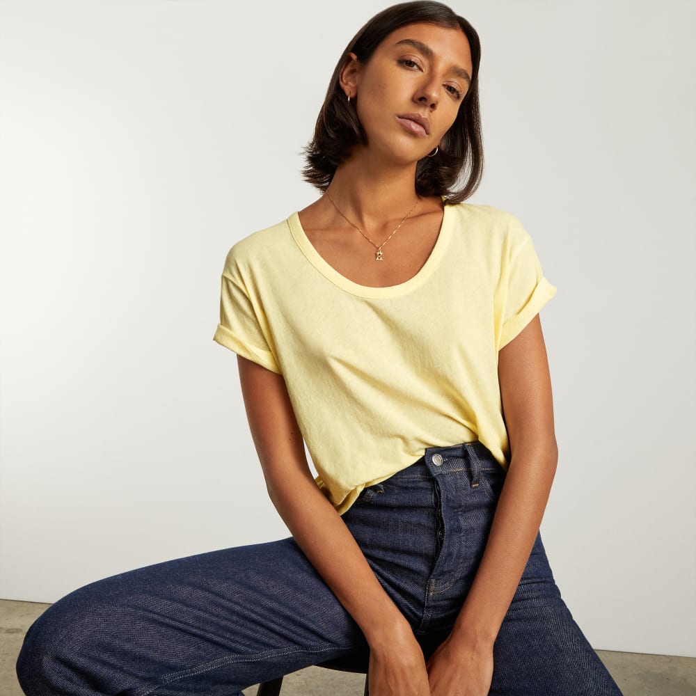 womens-air-scoop-neck-tee-pastel-yellow