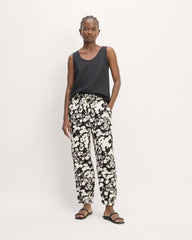 womens-linen-pull-on-barrel-pant-black-bone-floral | primary