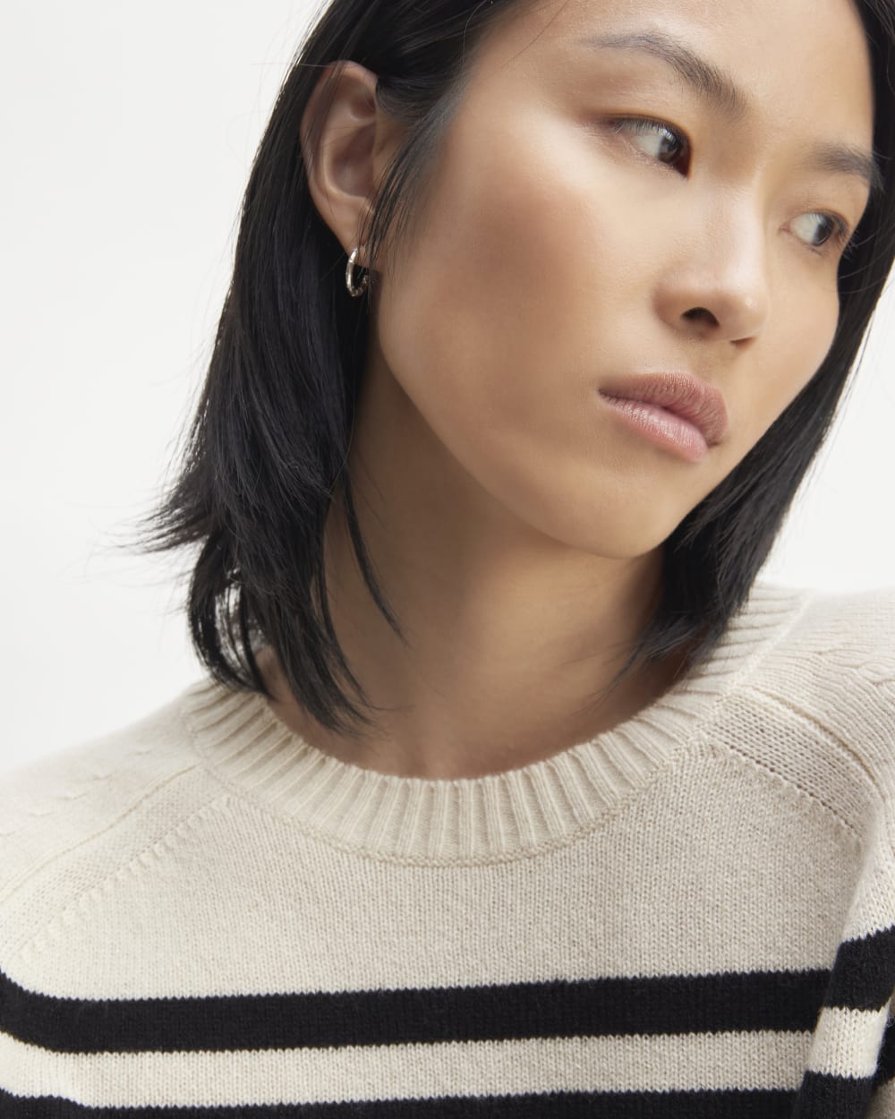 womens-cashmere-boxy-crew-sweater-bone-black