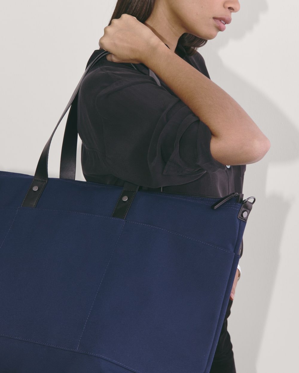 womens-canvas-weekender-navy