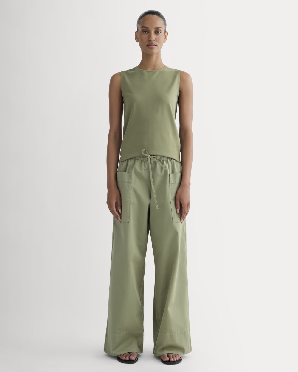 womens-form-crewneck-tank-lichen-green