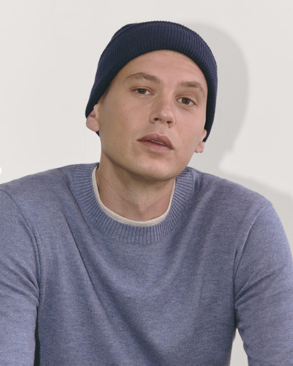 mens-gifting-beanie-navy | alt