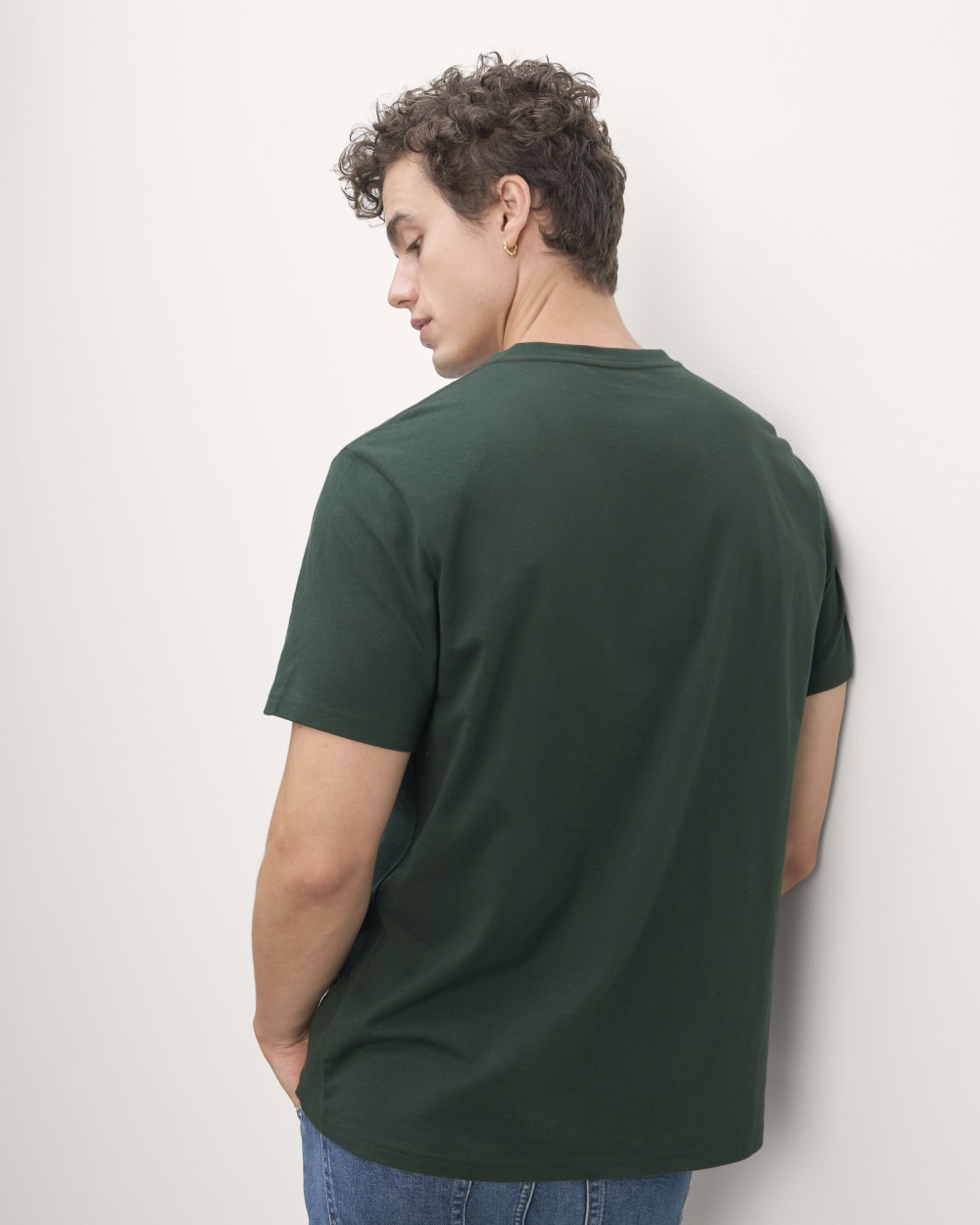 mens-essential-organic-v-tee-uniform-scarab