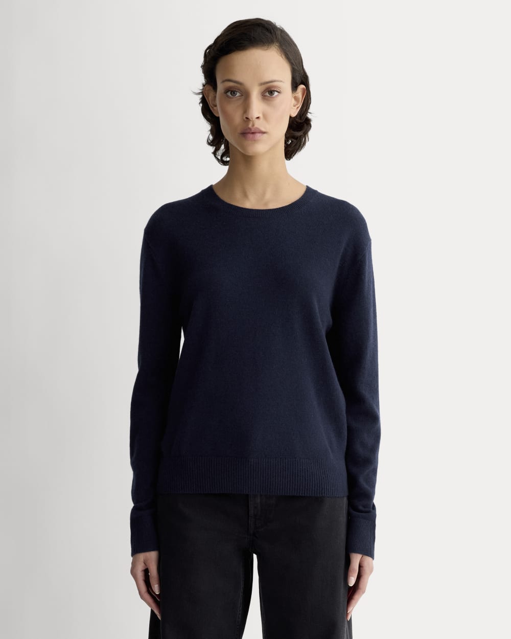 womens-cashmere-classic-crew-sweater-navy | primary