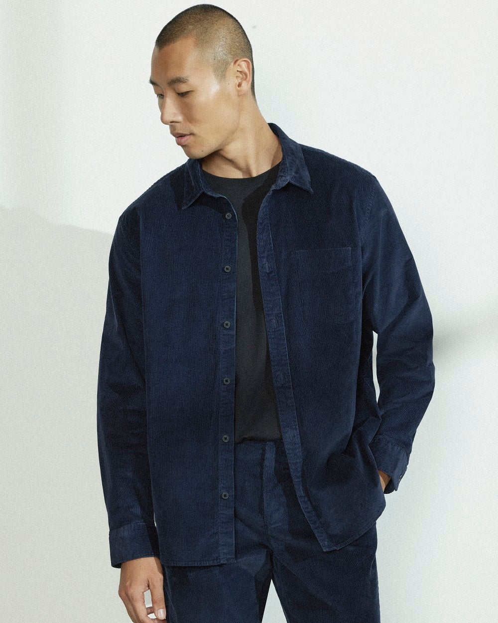 mens-relaxed-corduroy-shirt-navy