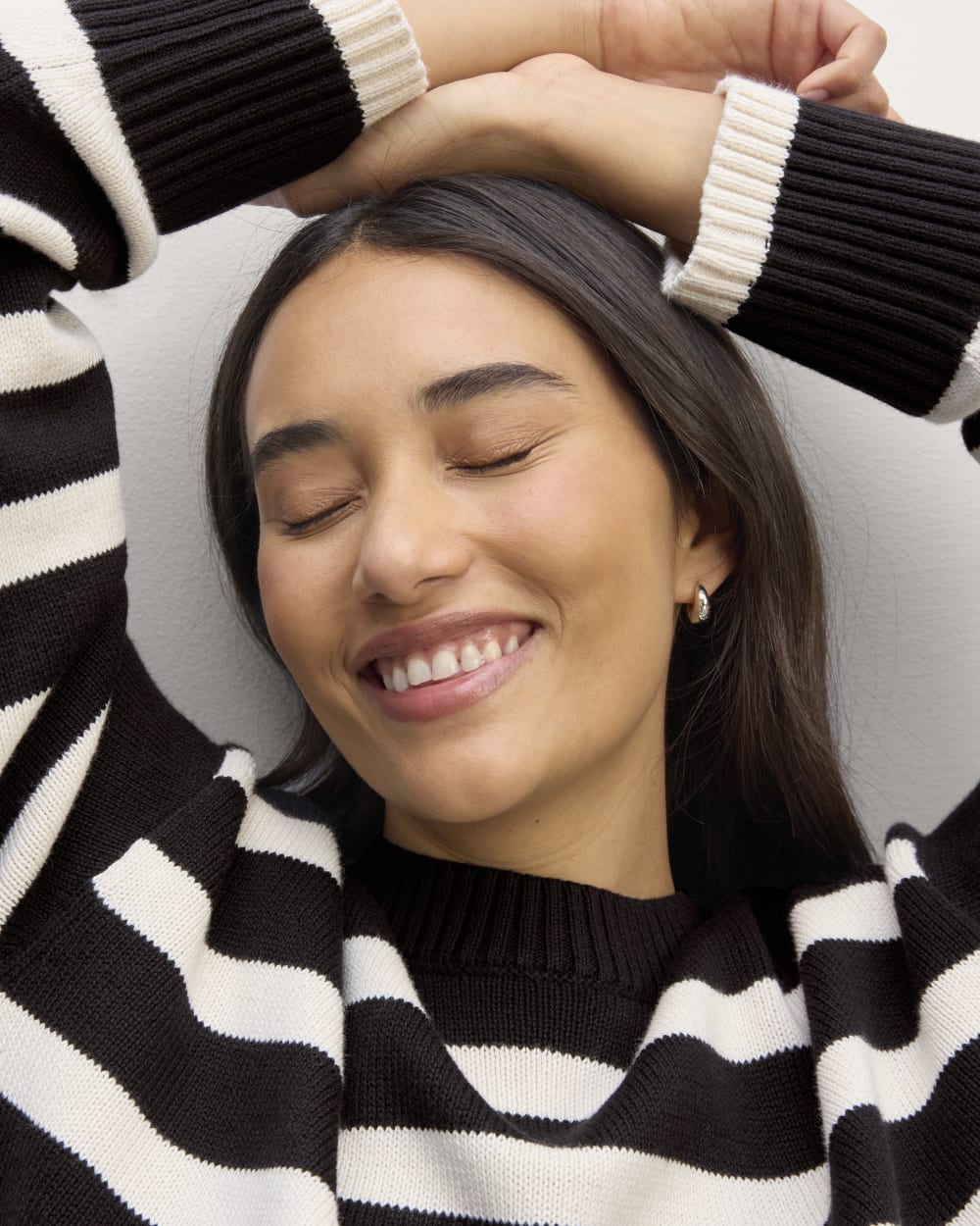 womens-organic-cotton-crew-sweater-black-canvas